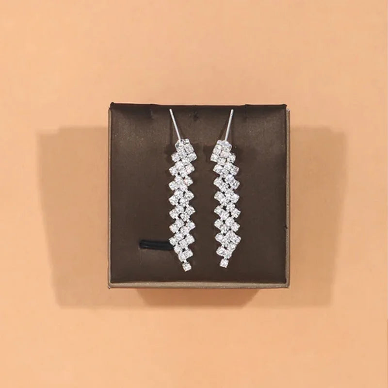 2pcs Luxury Rhinestone V-Shape Necklace Set